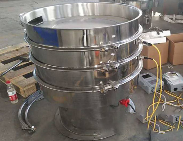 摩擦有靜電的塑料顆粒粉末選用什么篩分機(jī)效果好，多少錢？